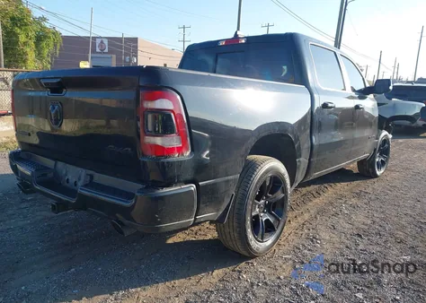 2021 Ram 1500 Big Horn 4X4 5'7 Box z USA, uszkodzony, nr VIN 1C6SRFFT6MN656674